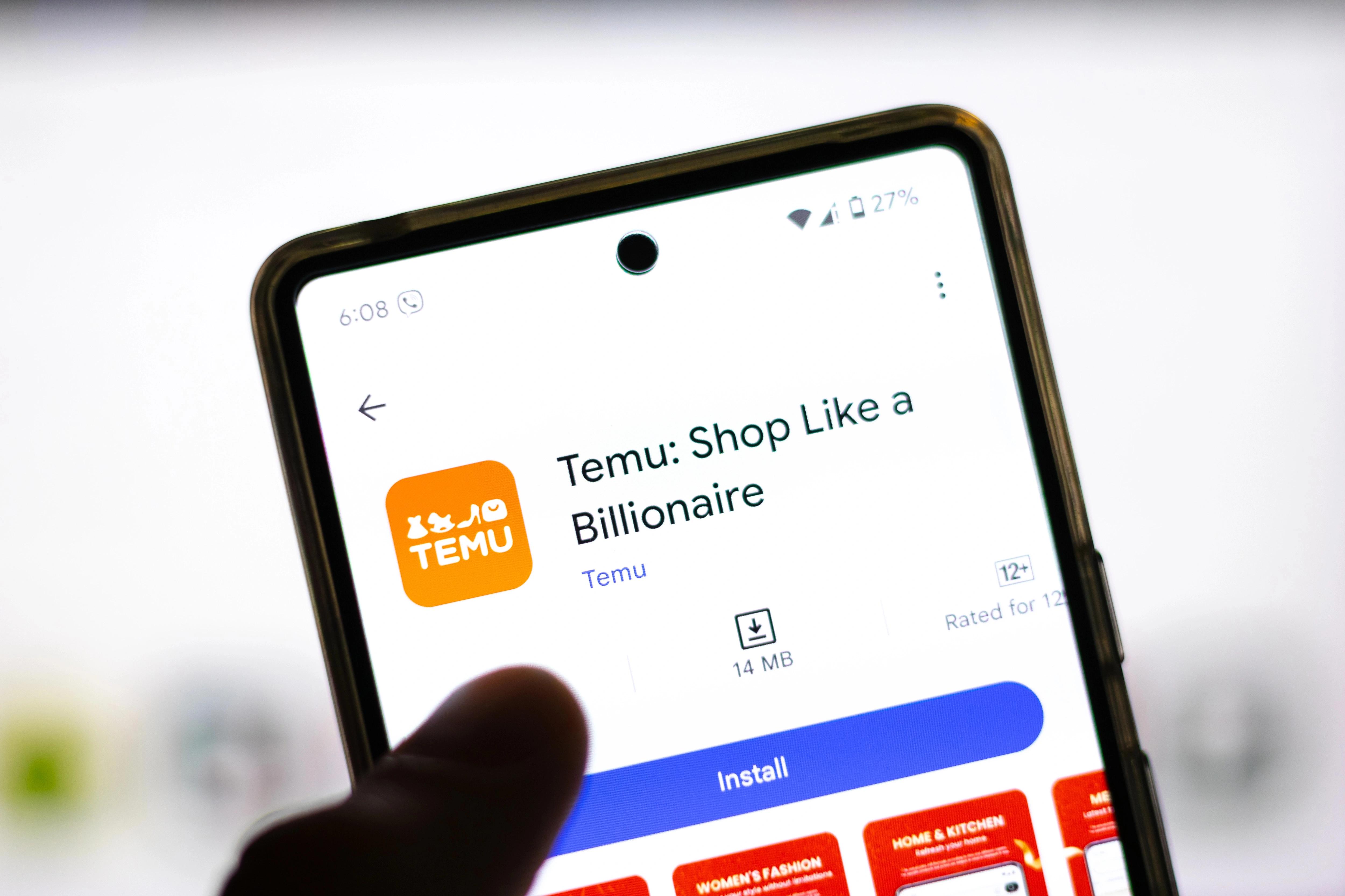 Nakupovali jsme roky. Teď zjišťujeme, co nám vlastně posílali a co schovávali pod čárou.