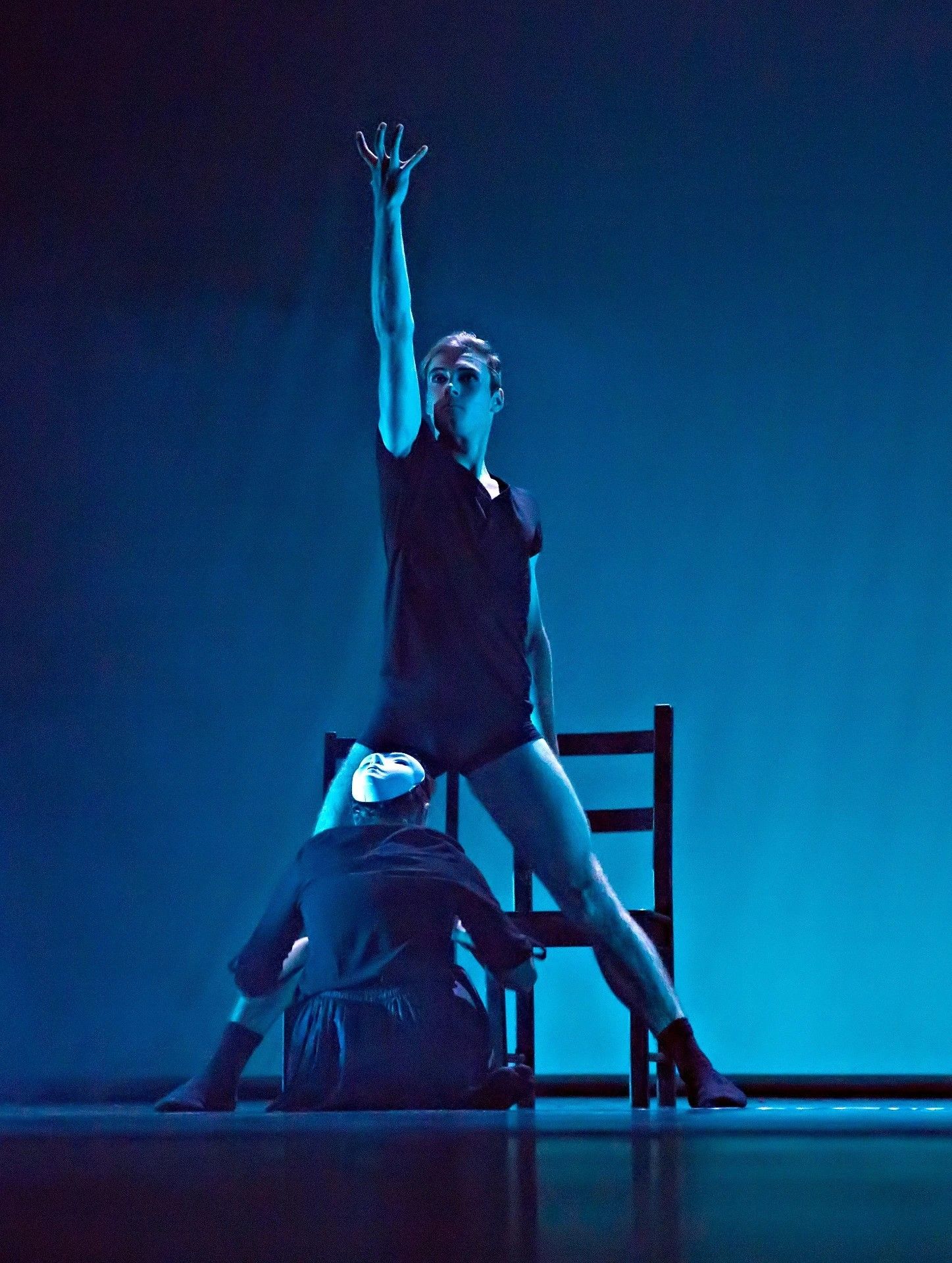 Dominik Vodička daroval svých 100 000 Kč taneční škole.