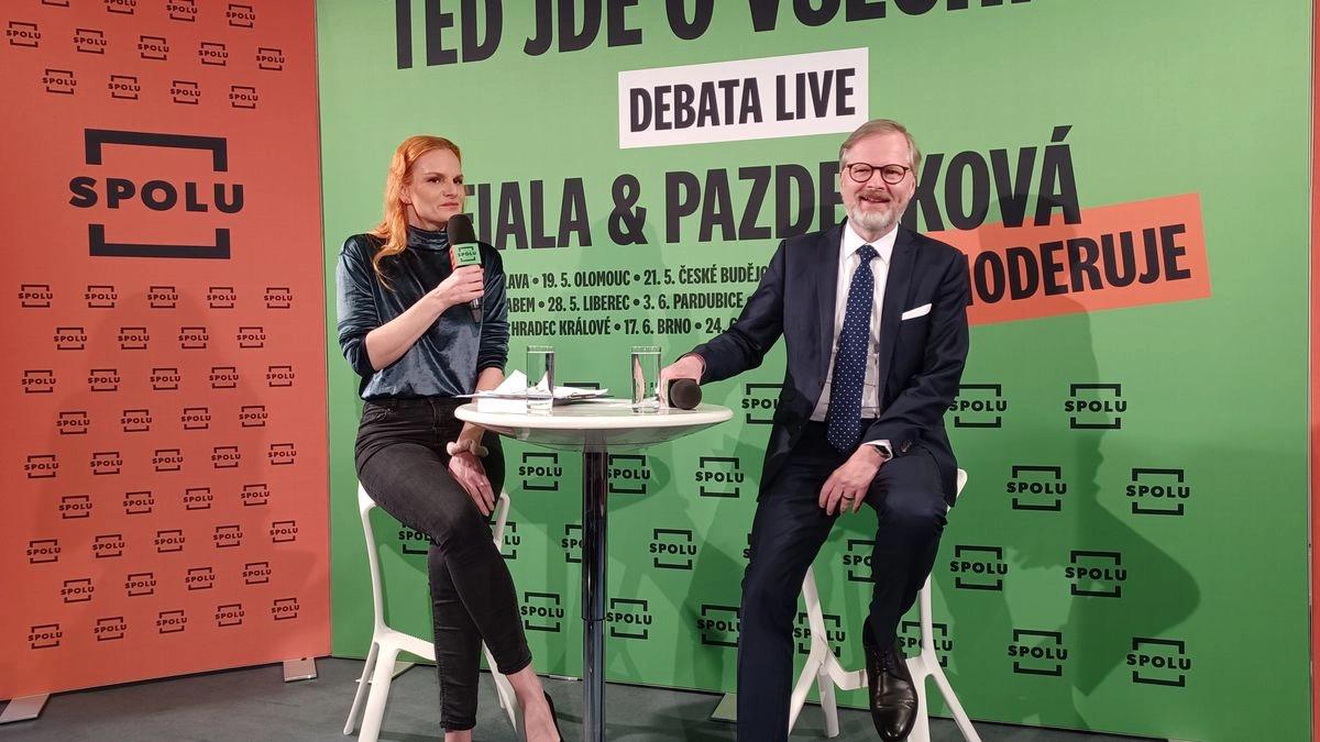 Veřejné urážky i výhrůžky: Proč se populární tvář stala terčem kvůli názoru na politiku i mateřství