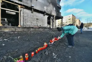 Požár v Mostě má další oběť. Byla to mladší žena Požár v Mostě má další oběť. Byla to mladší žena