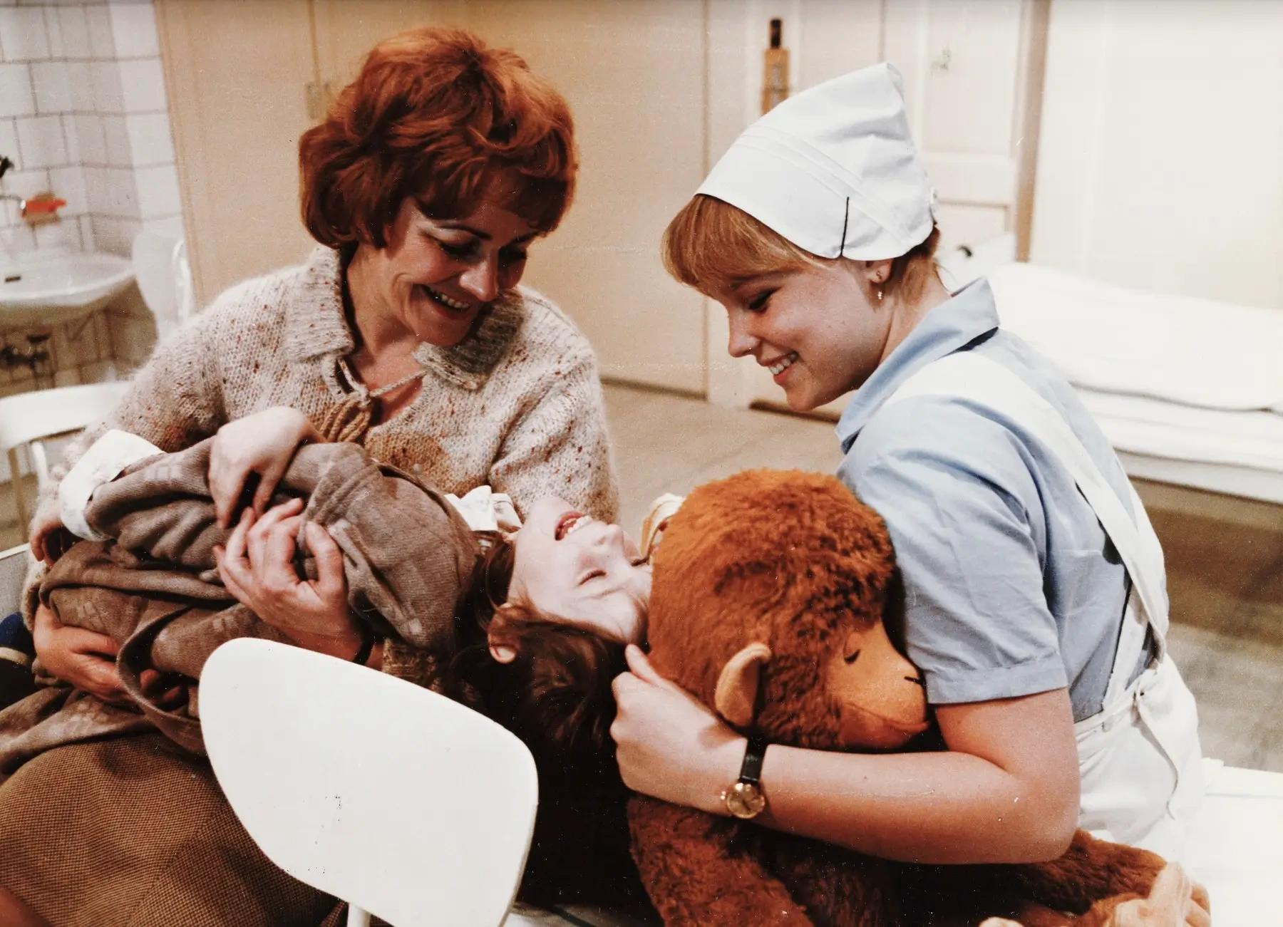 Vedle Hrušínského před kamerou, ale uvnitř zlomená. Ani matka jí tehdy nepodala pomocnou ruku, i tak se dokázala proslavit.