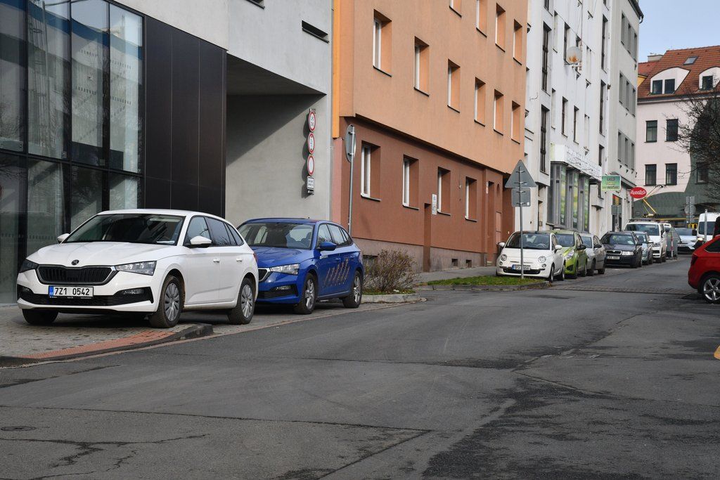 Plzeň zavádí další parkovací místa.
