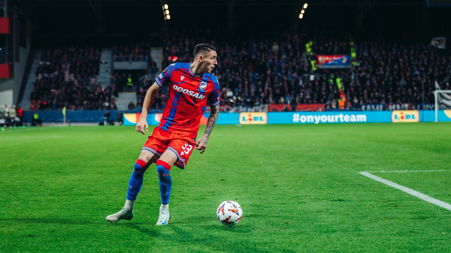 Plzeň chystá před zápasem s Manchester United unikátní světelnou podívanou
