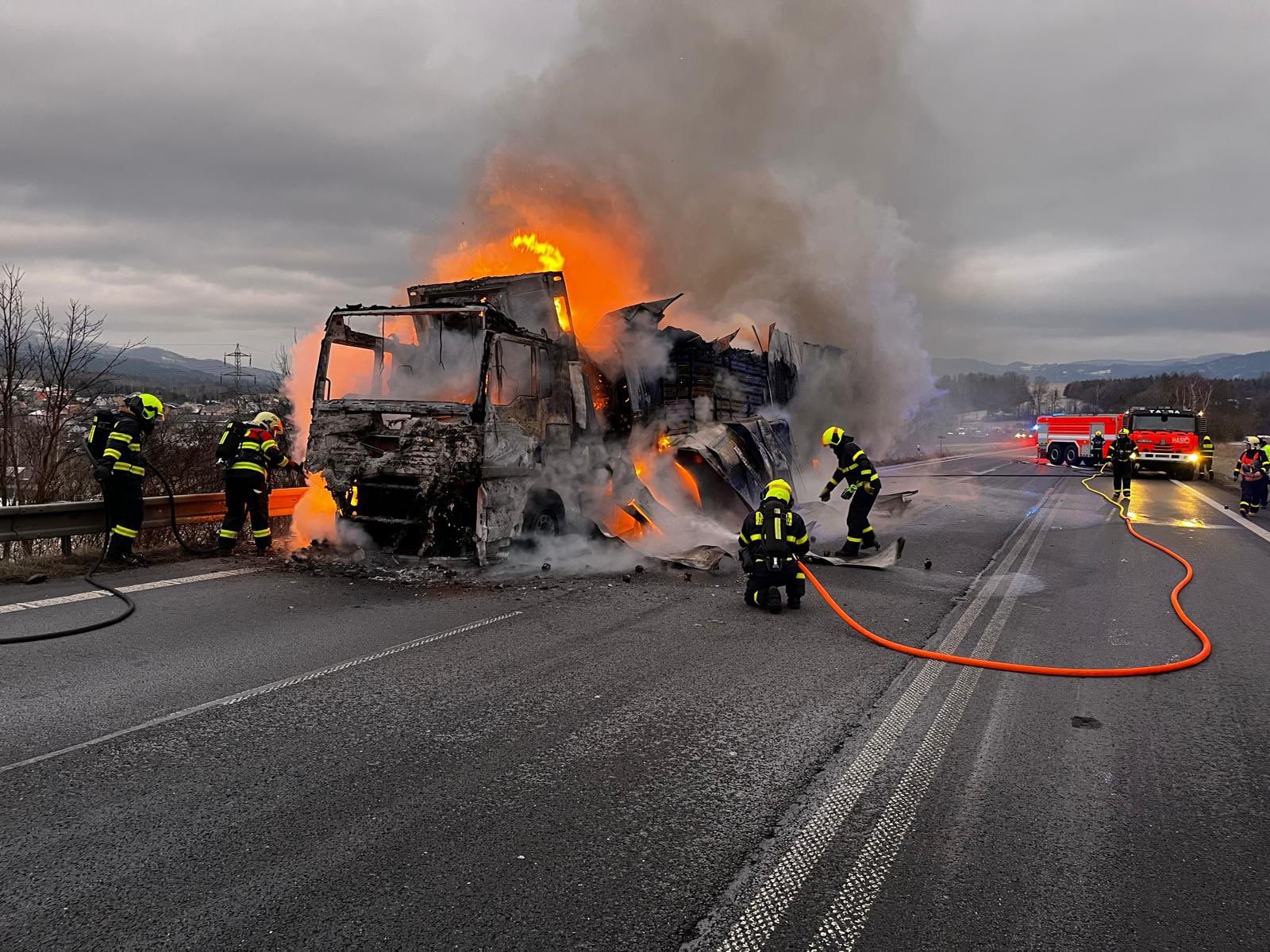 Další požár kamionu.