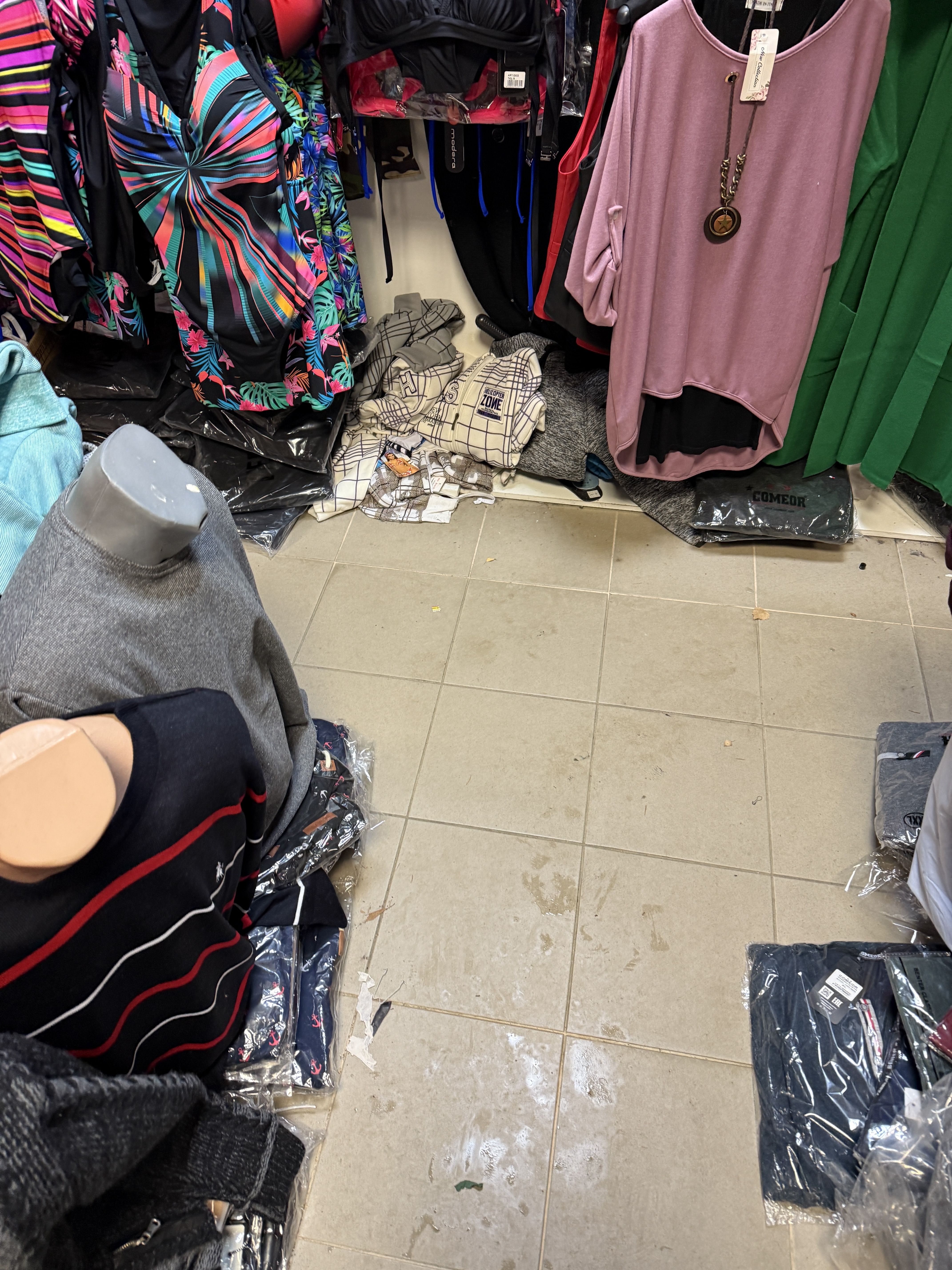 Špinavé oblečení si koupit nikdo nechce.