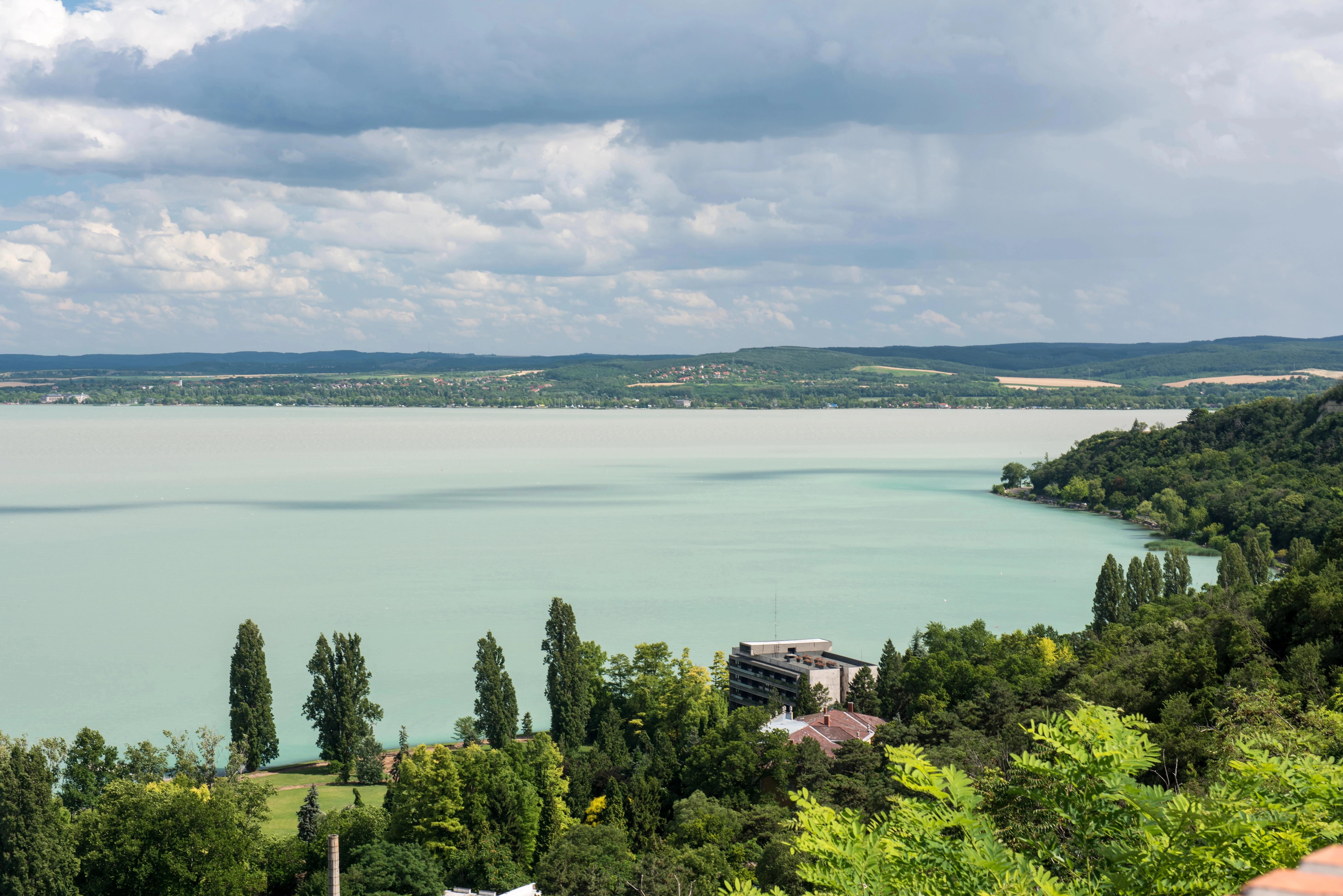 Balaton letos jinak: Turistky otevřeně o tom, proč si budou dávat větší pozor
