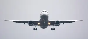 Převoz zraněného pacienta ze zahraničí může vyjít na miliony. Nejdražší je letecká doprava