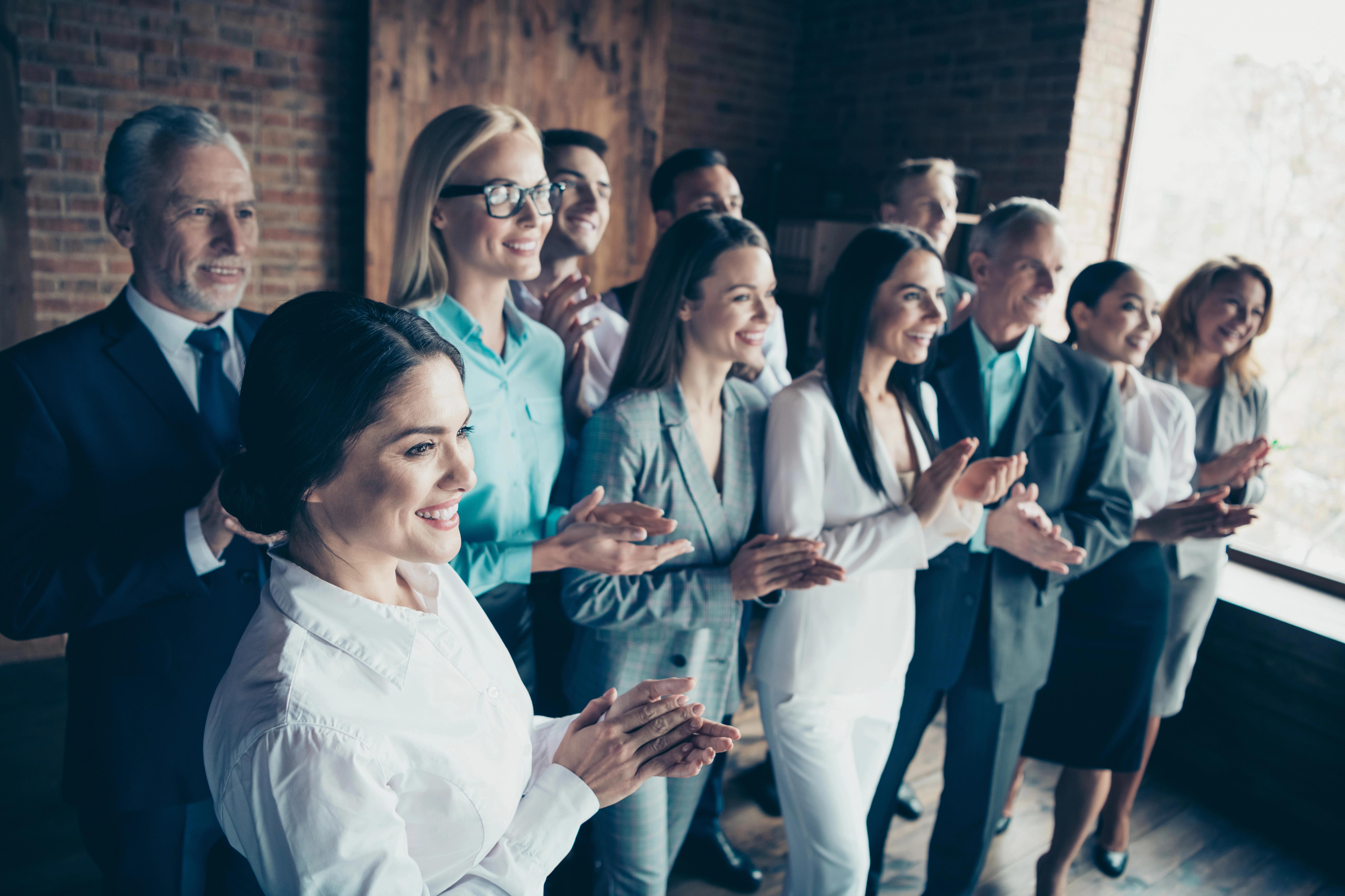 Šokující zjištění: Většina mladých si peníze vydělává sama. Co dělá osm procent výjimku?