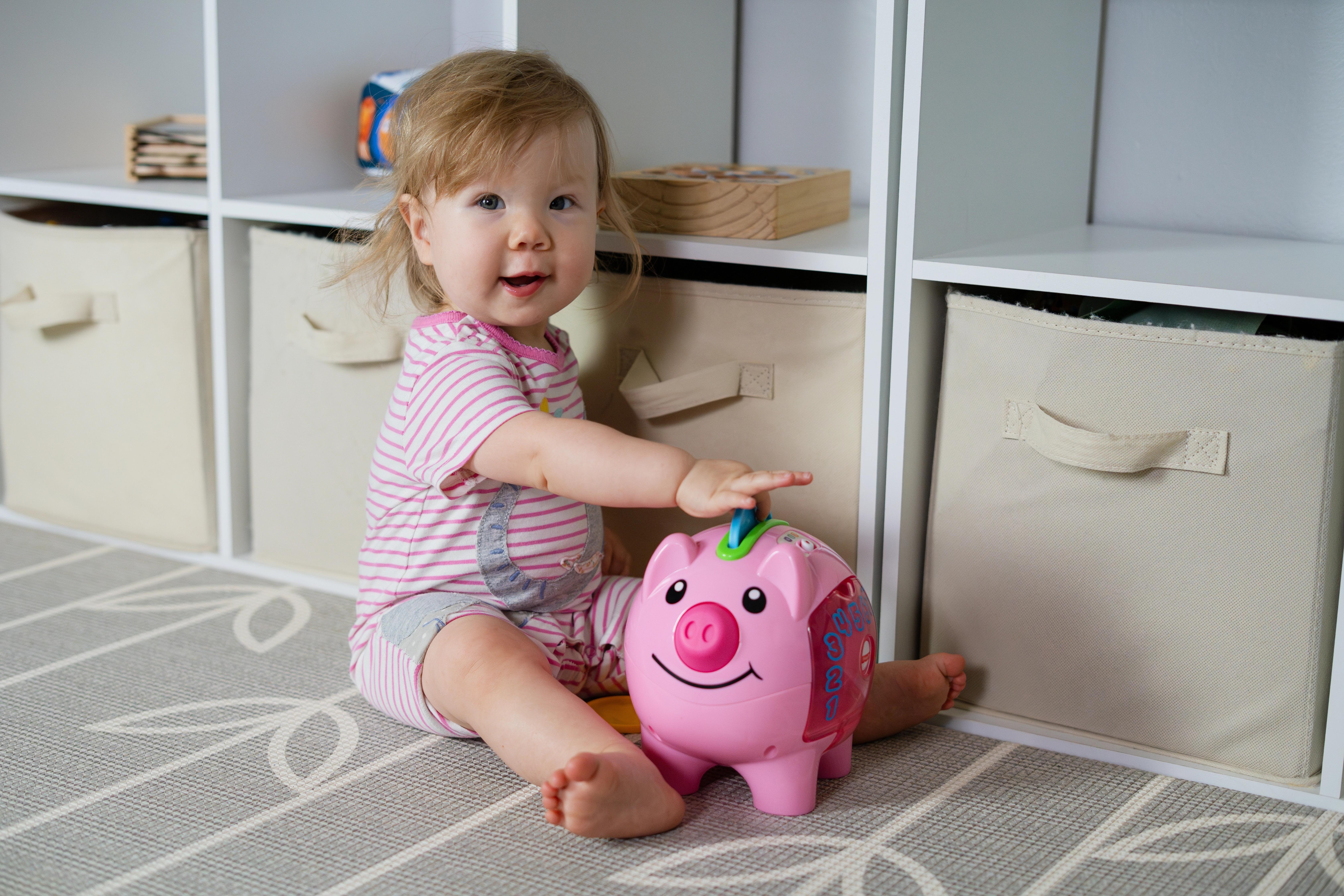 Psychologové odhalili ideální věk pro vlastní finance dítěte. Češi to masově kazí.