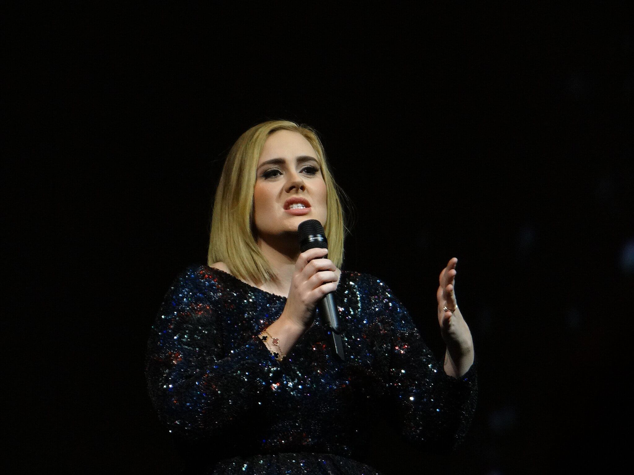 Zdravotní problémy Adele: Vzácná infekce ji připravila o sluch!