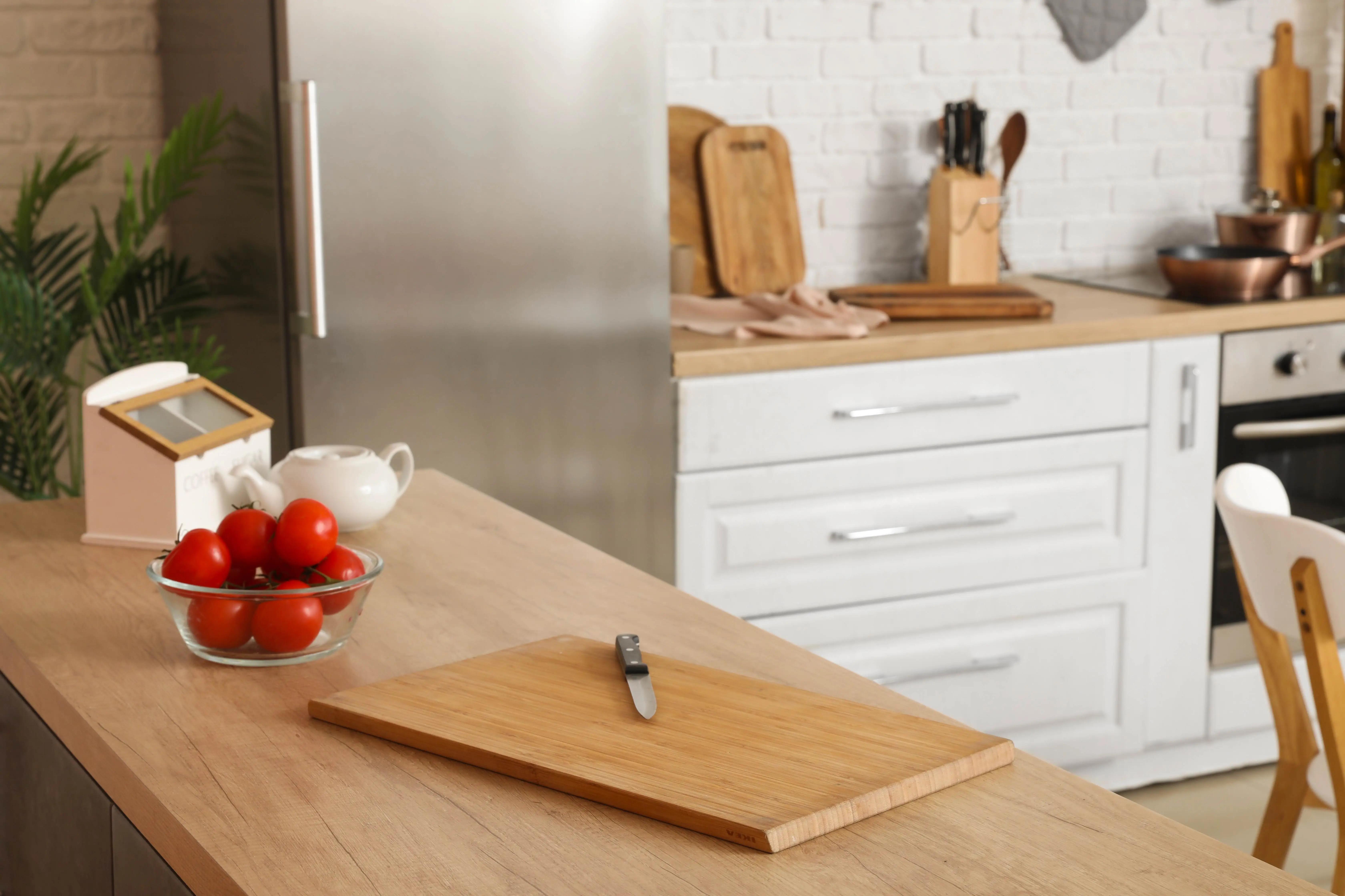 Nůž po použití hned ukliďte