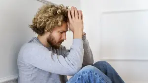 Našel jsem ve skříni něco, co zničilo mé manželství. Dětem ale musím lhát Našel jsem ve skříni něco, co zničilo mé manželství. Dětem ale musím lhát