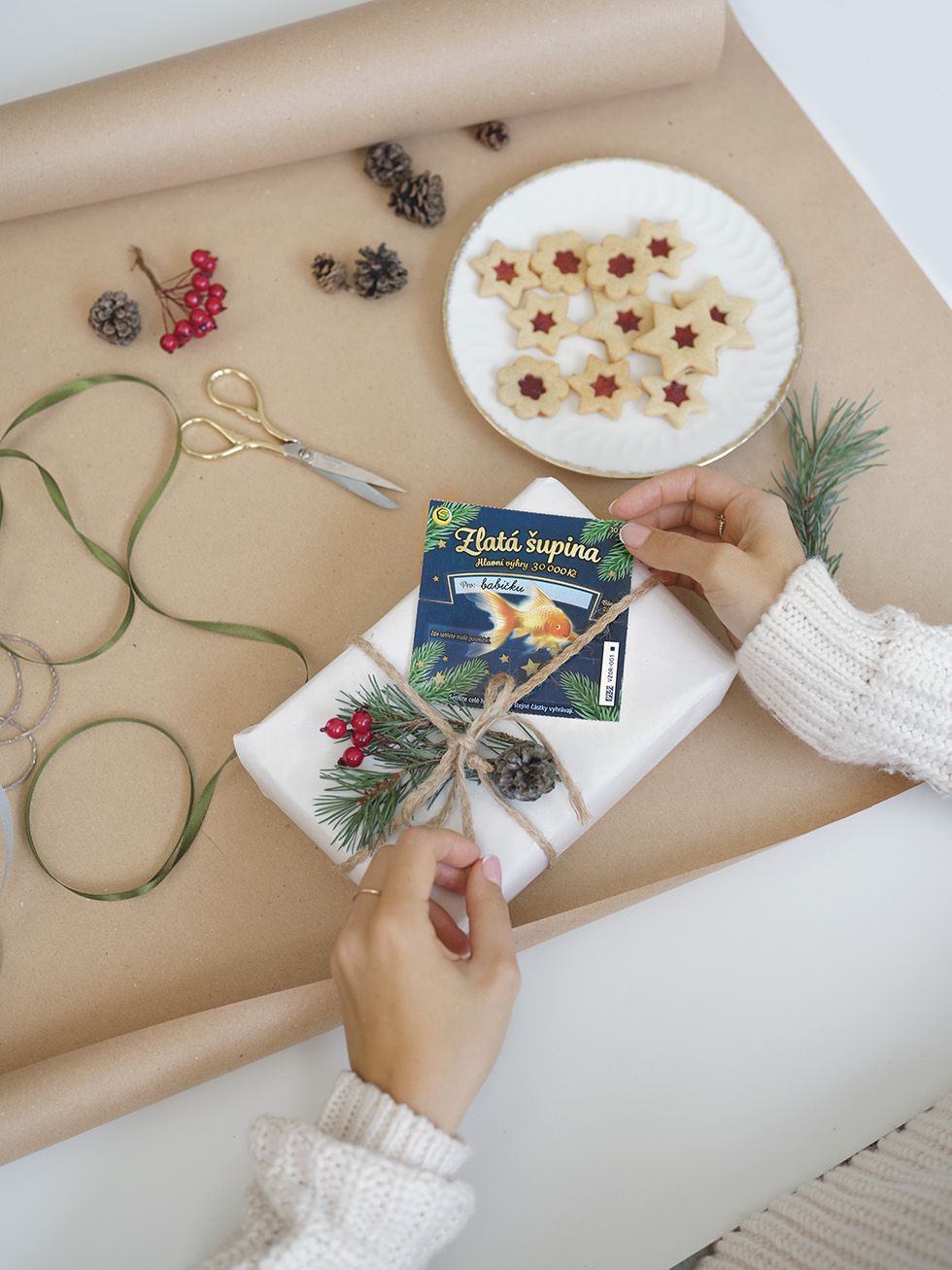 Stírací losy jsou hitem Vánoc.