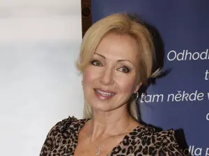 Kateřina Brožová ukázala žhavé fotky od bazénu. Nadupaný dekolt, našpulené rty a sexy pózy Kateřina Brožová ukázala žhavé fotky od bazénu. Nadupaný dekolt, našpulené rty a sexy pózy