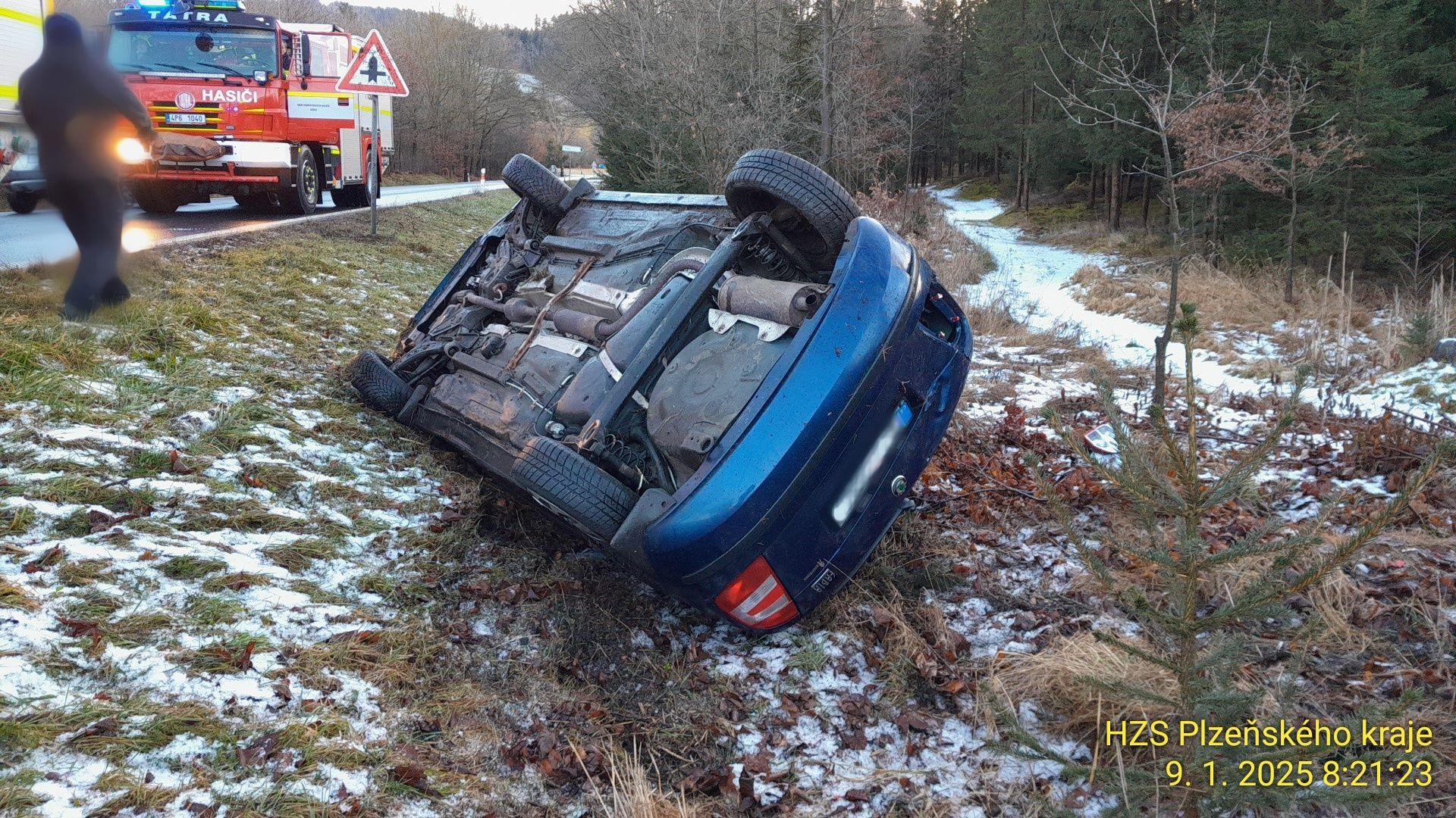 Během hodiny pět nehod.