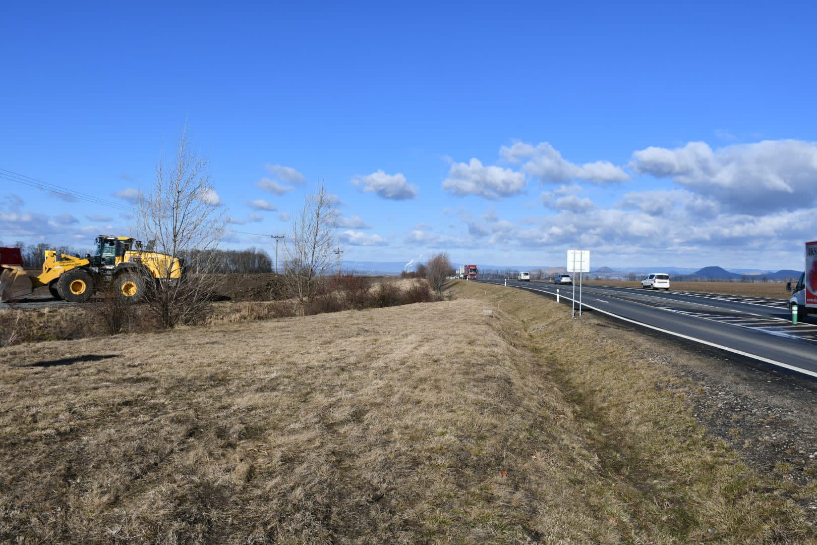Stavba nového úseku dálnice D7 mezi Kutrovicemi a Panenským Týncem zahájena