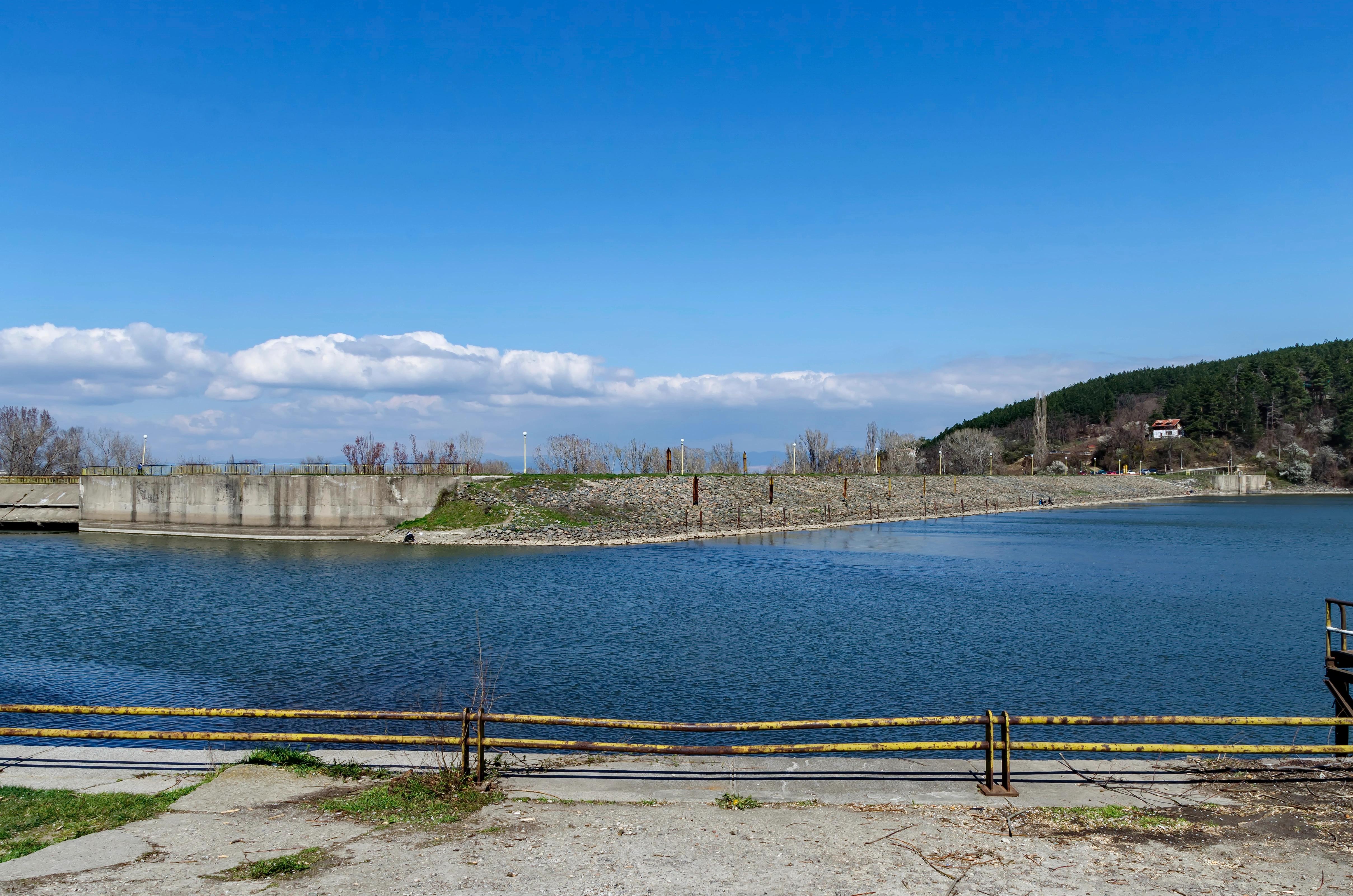 Voda v Luhačovicích děsí odborníky: U kempu se radši jen osprchujte, vzkazují turistům