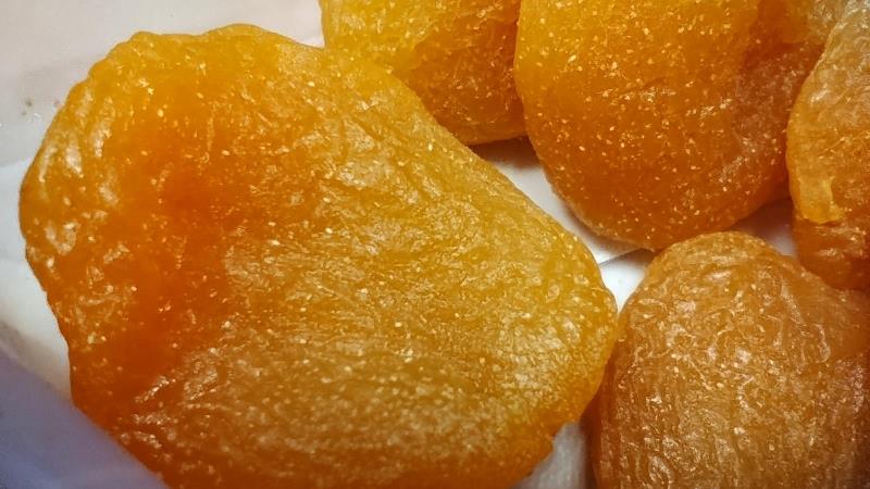 Něco takového vůbec nejezte a rychle to vyhoďte.