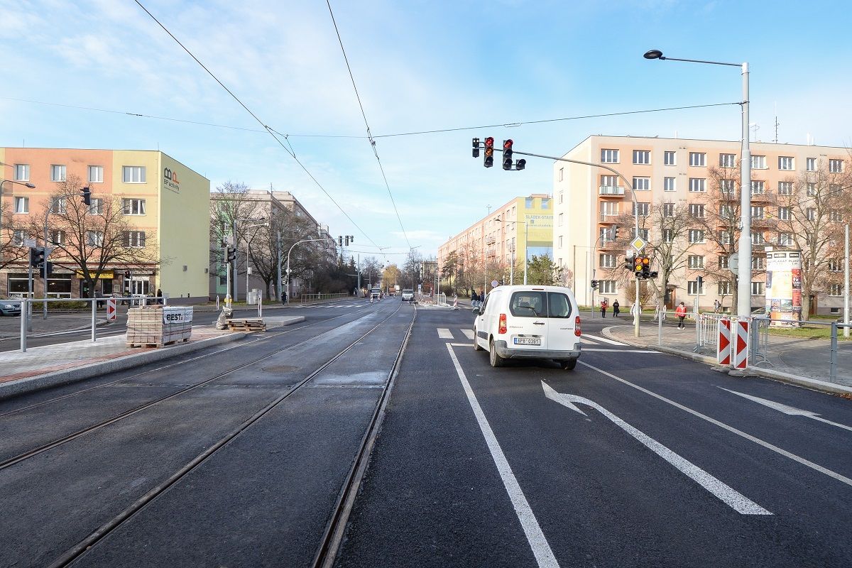 Koterovská ulice se otevírá.