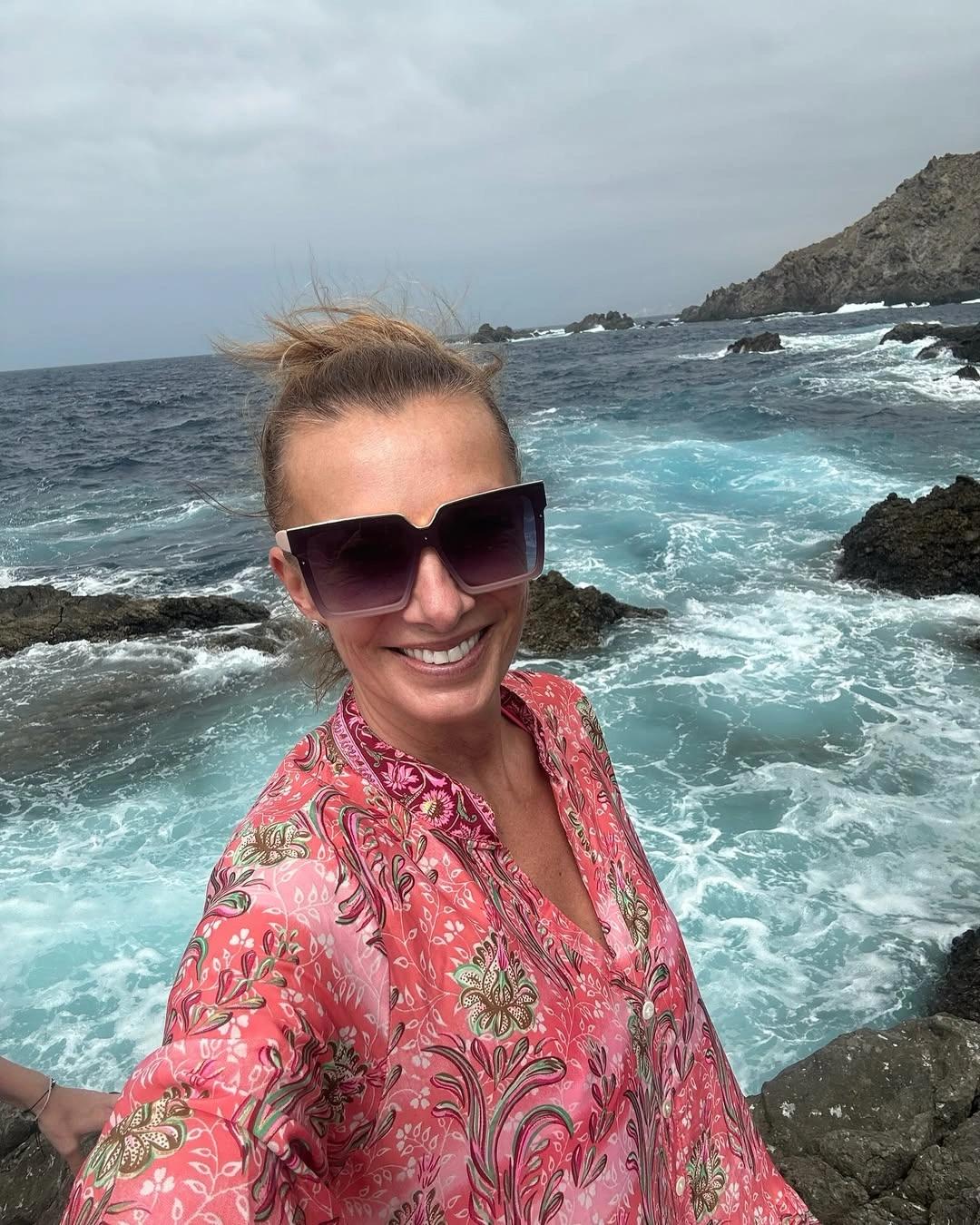 Na ostrově si plní sen. Známá tvář vzala do ruky vercajk a pustila se do akce