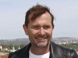 Jaromír Soukup se dočkal pořádného ponížení. Nesmí vstoupit na TV Barrandov, dostal zákaz vstupu Jaromír Soukup se dočkal pořádného ponížení. Nesmí vstoupit na TV Barrandov, dostal zákaz vstupu