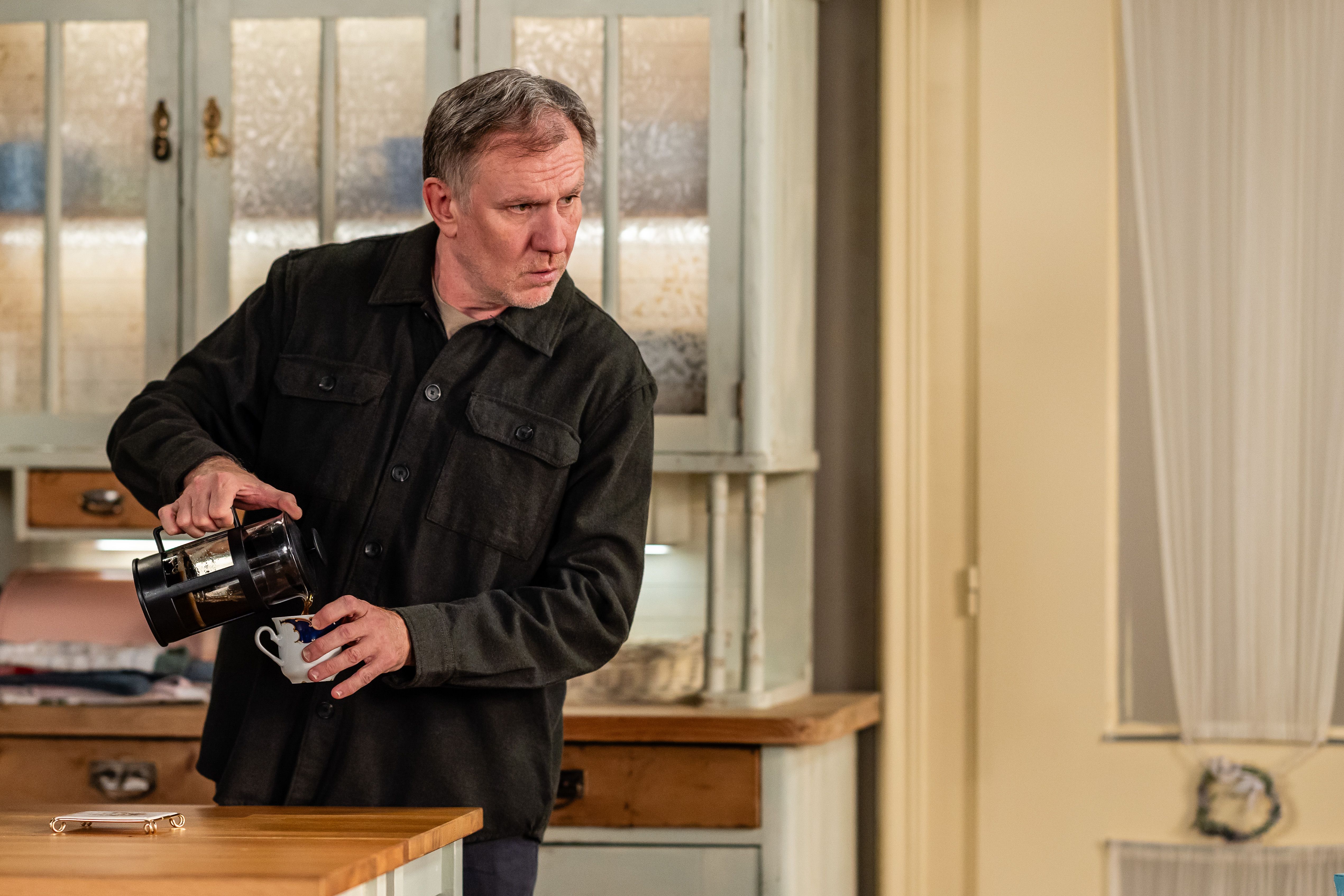 Evženovi se setkání Blanky s Igorem nelíbí.