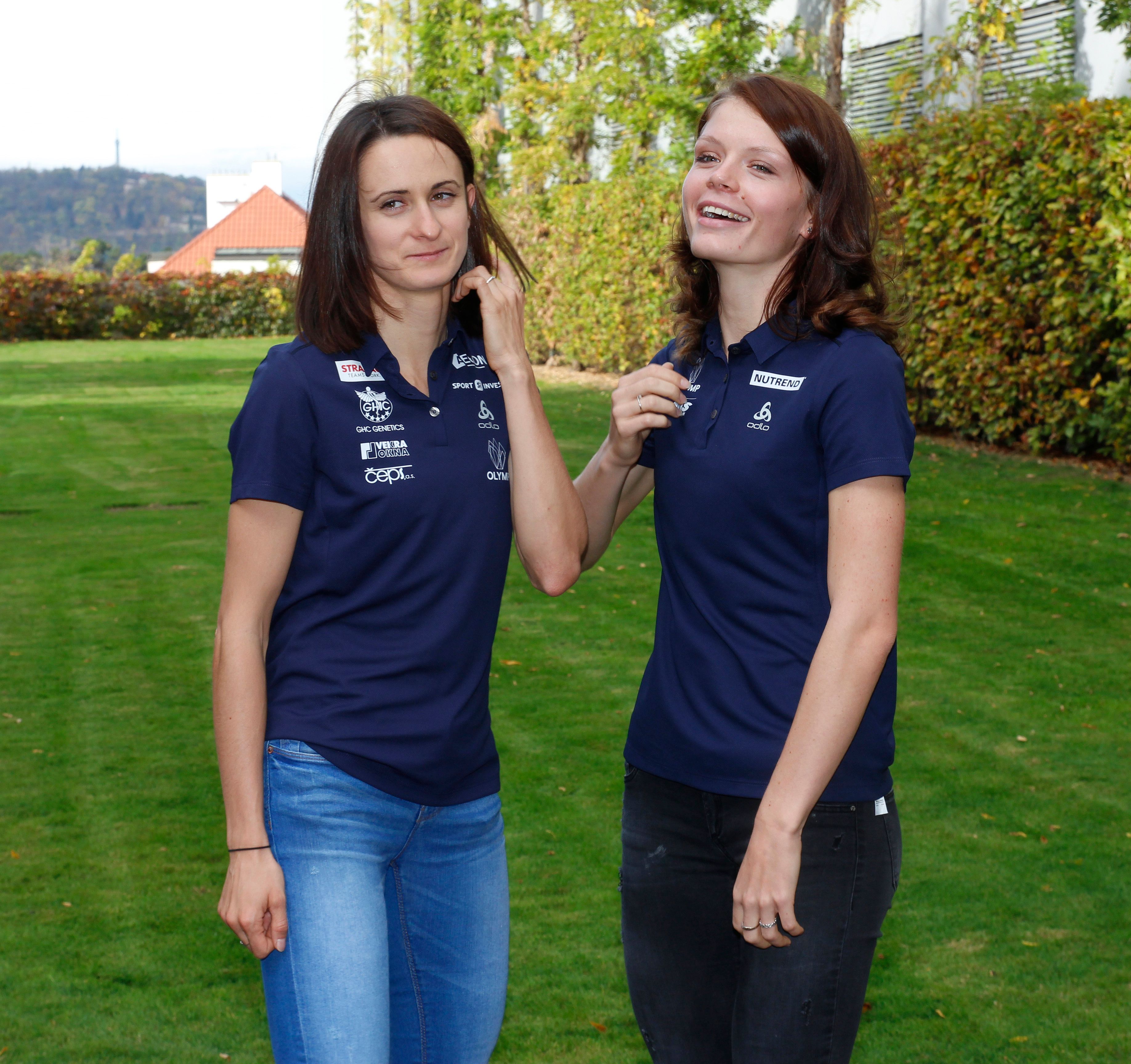 Rychlobruslařka Martina Sáblíková s přítelkyní Nikol Zdráhalovou