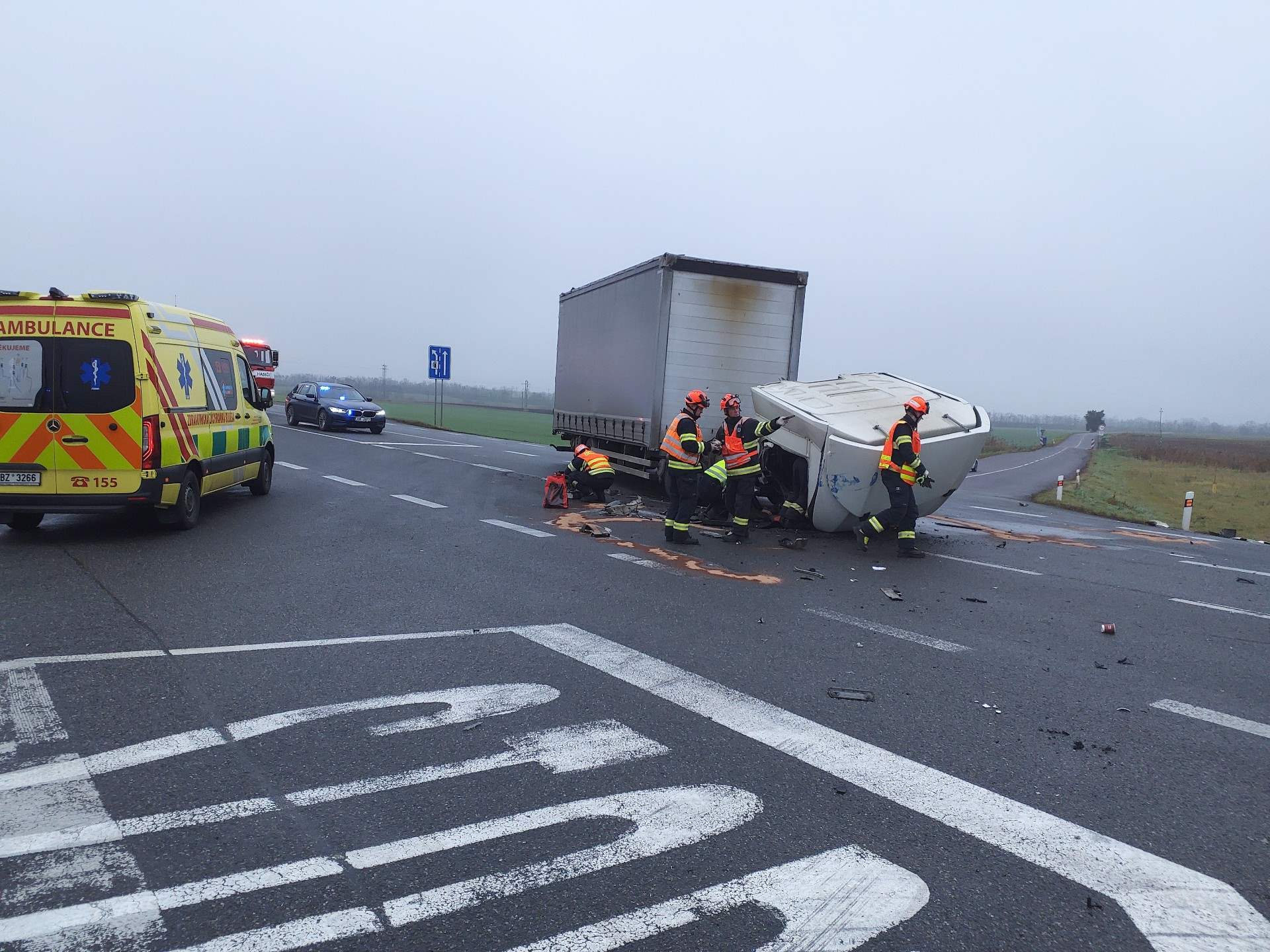 Nehoda blokuje tah na Znojmo.