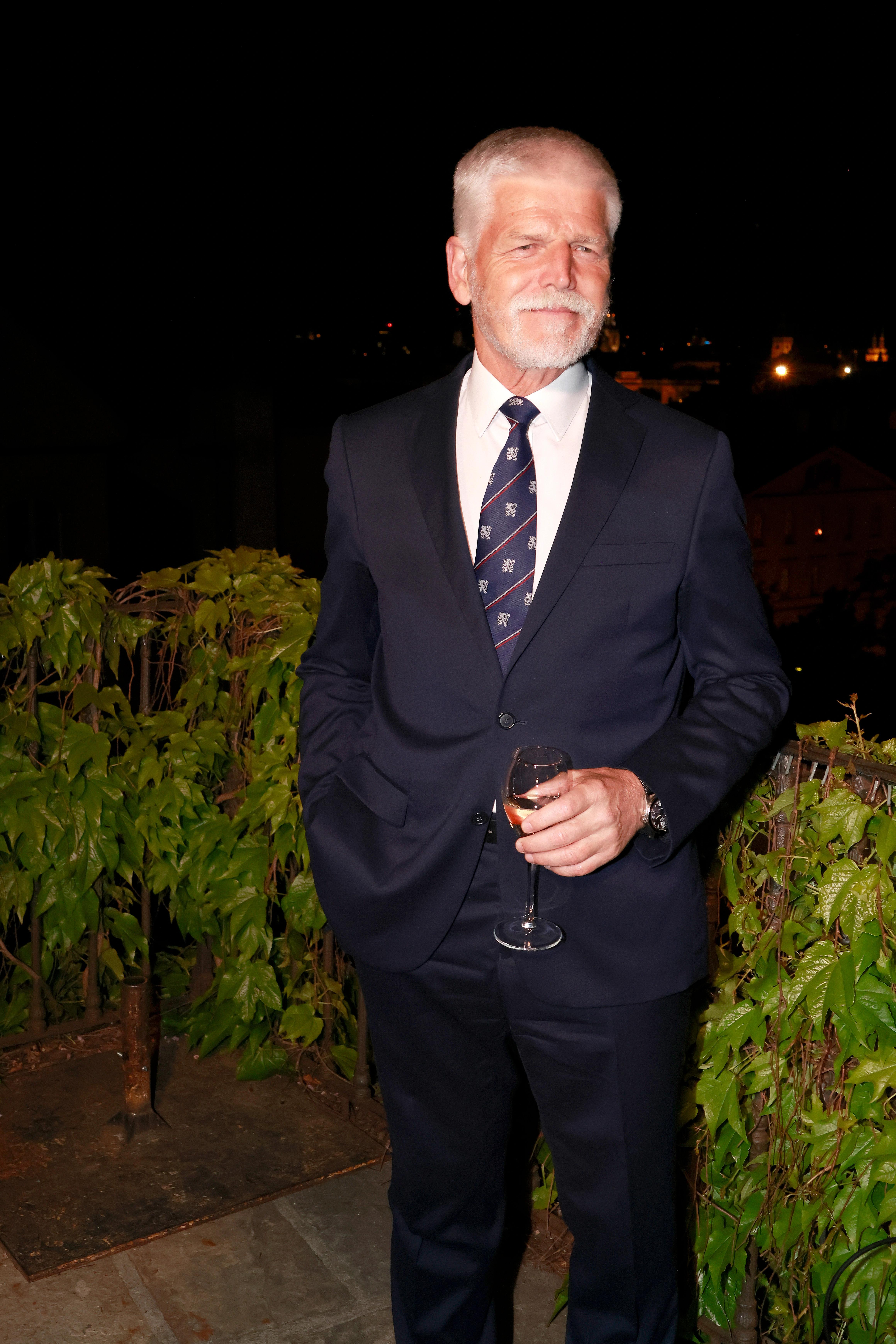 Méně vězňů, bezpečnější ulice? Podpis prezidenta má změnit osud tisíců lidí