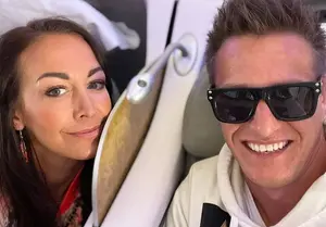 Agáta s Dopitou pózuje na Bali: Expertka prozradila, co vypovídají zveřejněné snímky o jejich vztahu Agáta s Dopitou pózuje na Bali: Expertka prozradila, co vypovídají zveřejněné snímky o jejich vztahu