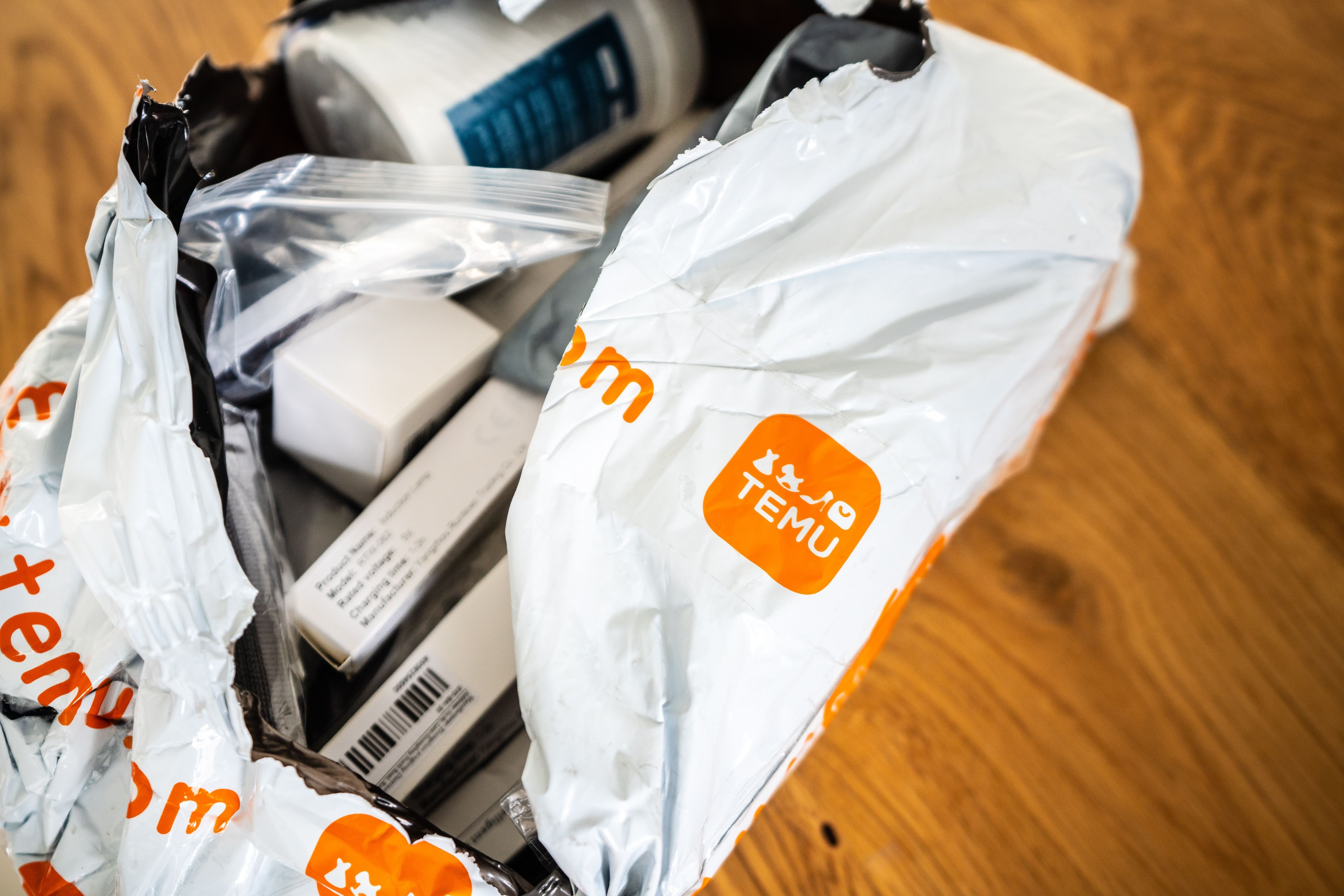 Čínské e-shopy drtí malé firmy v Česku.